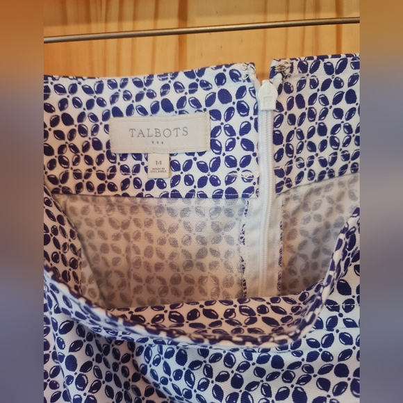 Talbots Skirt Back Zipper Classic Print Periwinkle White Casual Like New 14 - Picture 2 of 4